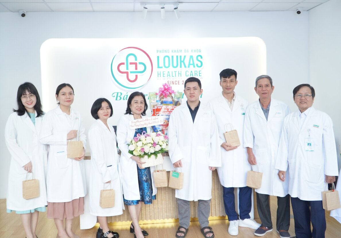 Đội ngũ y bác sĩ Loukas